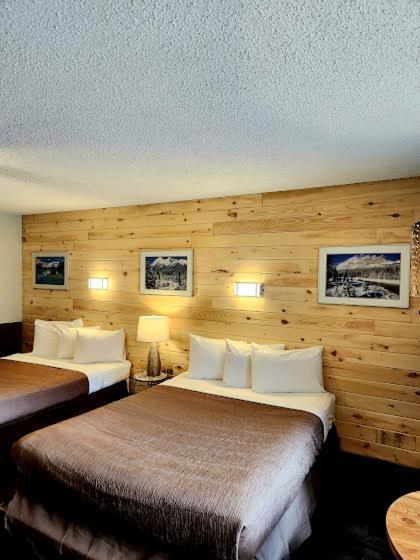 Rundle Mountain Lodge كانمور المظهر الخارجي الصورة