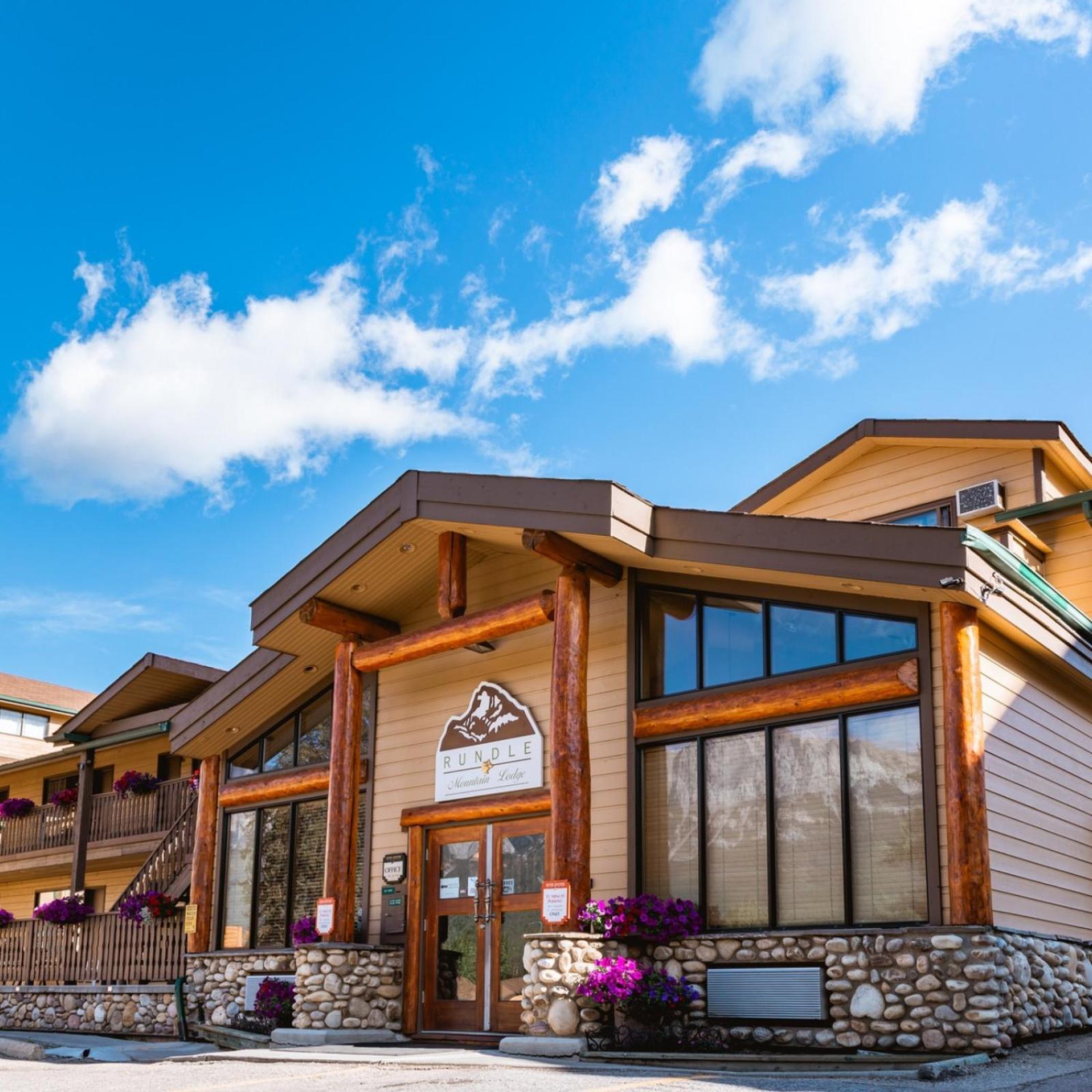 Rundle Mountain Lodge كانمور المظهر الخارجي الصورة